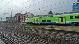 Un po' di traffico da questa stazione da ventesimo mondo 🤮👎 chiamata Milano Lambrate 🤮👎🤢.