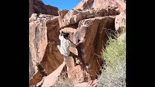 Sub Zero v7 - Red Rocks (First Pullout) Bouldering
