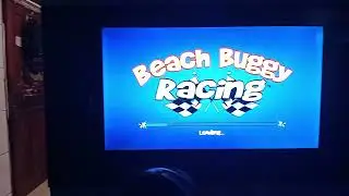 Jogando videogame no console XBOX 360            Beach buggy racing          (jogo de carro)