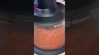 Vitamix Immersion blender onion and tomato chop #immersionblender #vitamix #chopper #chopping #food
