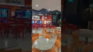 Pra&ccedil;a de Alimenta&ccedil;&atilde;o do Shopping Total em Porto Alegre