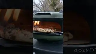Can a noob bake a pizza in the Gozney Tread?