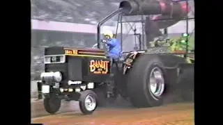 1985 National Farm Machinery Show Truck & Tractor Pull: 10,000 lb. Pro Stock tractors