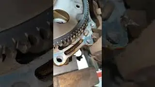 Camry rear main oil seal leaked install new seal #howto #mechanic #tips #usa