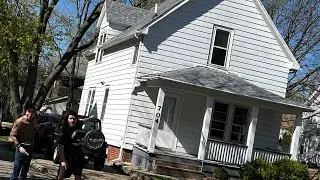 WE GO TO THE AMERICAN FOOTBALL HOUSE!!!