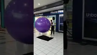 Amazing balloon act