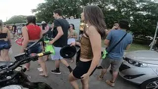 NO FLUXO DA BANDA DA FACULDADE  DE HORNET