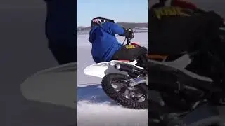 Drift snowbike                      #dirtbike #enduro #cross #shorts #love #snow #snowbike #winter