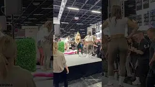 #fibo #fibo25 #malemodel  #bankdr&uuml;cken #fitnesschallenge #fitness #fibo2025 #glutes #planks#fitness