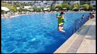 Pool Pleasure in Summer... Relaxing video... (Yazın Havuz Keyfi...)🥳🏖️🏝️⛱️