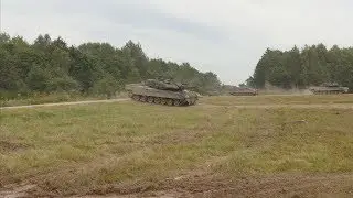 Leopard 2A5 and Marder 1A3 In Action