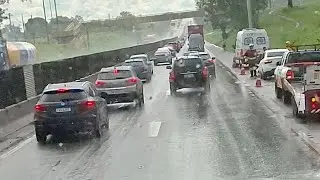 Dutra  com bastante movimento de veículos na volta do ano novo 