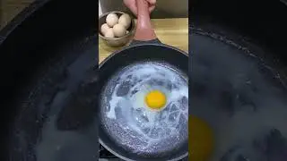 If you cook poached eggs like this, kids won't be able to get enough! #satisfyingvideo
