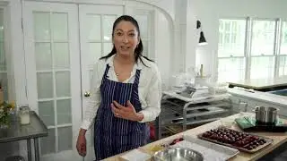 Выпуск 11 шоу &laquo;Isolation Baking Show&raquo;: дрожжевой сливовый пирог от Gesine и шахматный сабле от Je...
