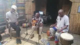 Luyolo Lenga - Camngca (Played on Mrhubhe mouth bow)