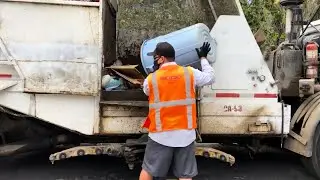 Edco disposal diesel autocar Bridgeport Trinity MSL on manual trash collection !!