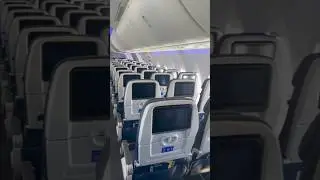 Какое место ЛУЧШЕЕ в самолете 737 MAX 8 авиакомпании United? #шорты #советыпутешественникам @united
