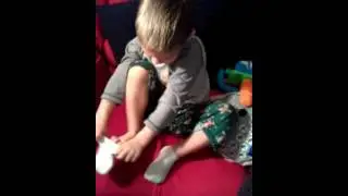 Cleaning toe jam