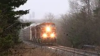 4+1 LOCOS! CP 8858 in Craighurst (10APR2012)
