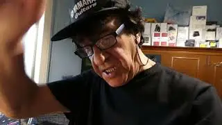 Lo ZioMax..Presenta....