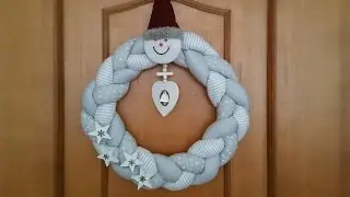 Ghirlanda o Dietro porta natalizia   intrecciata