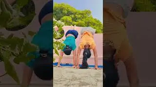 while doing yoga hot cleavage show #cleavageshow #hotgirl
