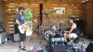 little creek vineyards,,smiling frog festival,them damed bruners