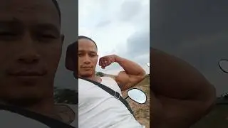 Definitely Bicep Peak Flexing #shorts #muscleflex