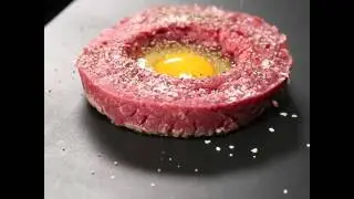 Egg-In-A-Hole Burger