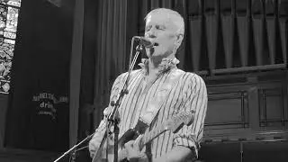 Robert Forster. 