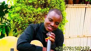 Umunyamakuru atunguye Mc Eugene mwene siraki akimara gutarama bakomerezaho karahava,.