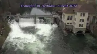 Traunfall Viecht 2012 ein Naturschauspiel des Flusses.