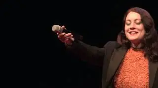 La voix, miroir de la connaissance de soi et  des autres.  | Maud Mood | TEDxLaBaule