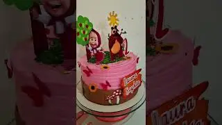 lindo bolo tema marcha eo urso em chantilly
