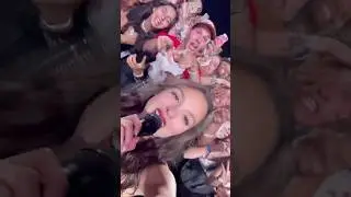 when he picked by Olivia Rodrigo on stage #oliviarodrigo