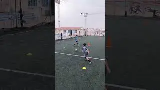 Youth passing receiving overlapping and finishing drill #u10 passe d&eacute;doublement #youthfootball