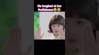 She can't enter gate and thought it has magic barrier🤣😆🎭🪄#cdrama~The promise of growing up #shorts