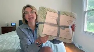 Soft and Breathable Muslin Blanket - Perfect for All Seasons