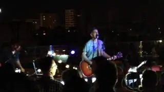 Mikel Erentxun - Jardín de Rosas (Live the Roof Málaga) con speech previo