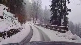COMMENT CONDUIRE SUR LA ROUTE DE LA MONTAGNE 🏔 ENNEIG&Eacute;E ❄