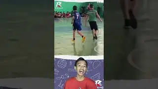 sepatu bola eh malah di gunakan untuk main futsal #youtubeshorts