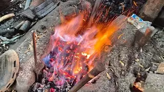 BLACKSMITH   MAKING KNIFE FIRE  SMITH 06 is live