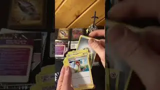What&rsquo;s inside the Corviknight V battle deck? #pokemon #pokemoncards #ptcg #unboxing #pokemontcg