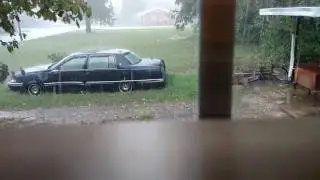 Is raining hell hallelujah it's raining hail amen