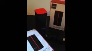 Hootoo wireless travel router.