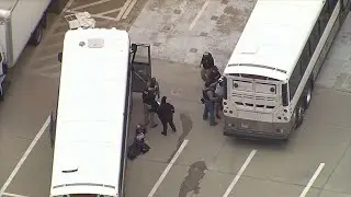 Immigrant agents arrest 280 at Texas company