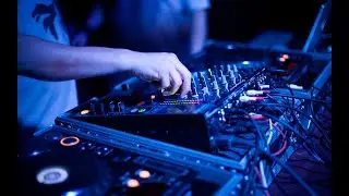 Janicsak Veca - Keresem az utam (Extended Mix)