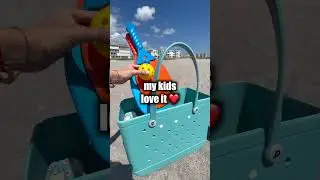 BEACH ESSENTIALS FOR A MOM