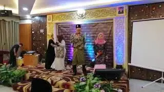 Obek Sabah Joget atas Pentas