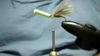 Tying a Balloon Caddis.flv